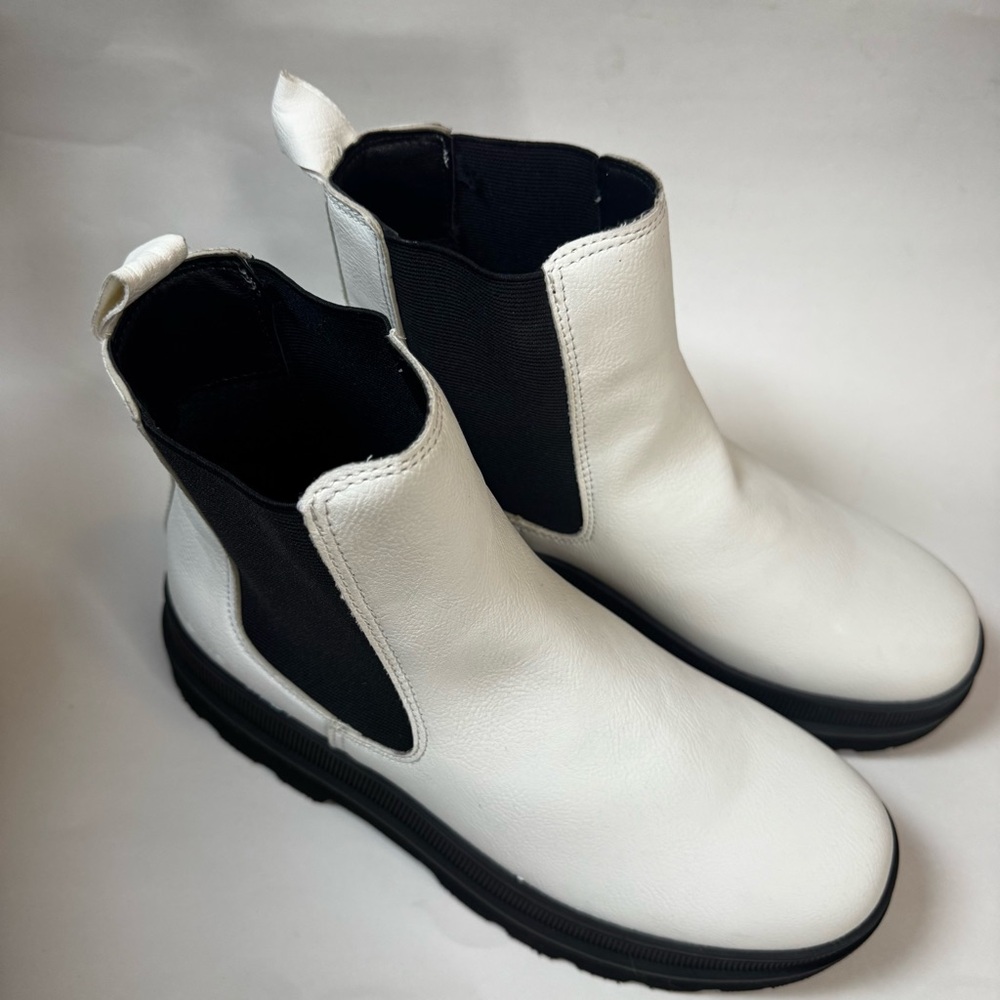 Levi’s Women's Chelsea Boots